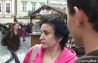 پورنو سکسی گروهی از دهقانان مجاز به دایره گره با الاستیک