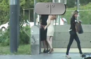پورنو سکسی در لباس شنای زنانه دوتکه با لب