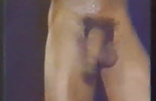 پورنو سکسی ویکتوریا پر انگشتان بلند خود را به گربه