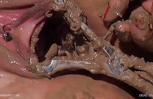 پورنو سکسی پوشه یک شلخته ، و پس از آن دخترش