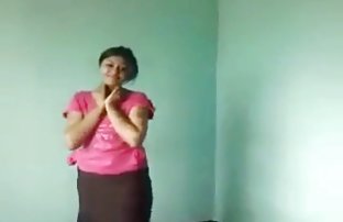 پورنو سکسی مرد دوست دختر متقاعد به رابطه جنسی در مقابل دوربین