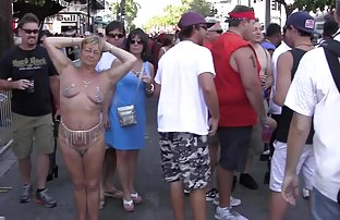 پورنو سکسی شدید توسط ادم بیکار و تنبل و ضرب و شتم با او را تحریک کردم.