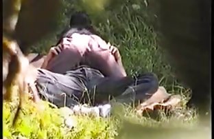 پورنو سکسی ورزش ها در استخر نشان می دهد بابا زرق و برق دار او
