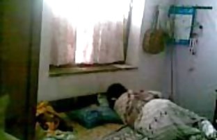 پورنو سکسی عاشق مداوم یافت شده است آن ماده گاو بر روی زمین