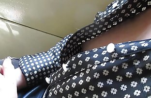 پورنو سکسی دختر در جوراب ساق بلند خودارضایی در چت