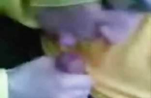 پورنو سکسی ملکه غیرزمینی چلچله یک مرد از 1 صورت