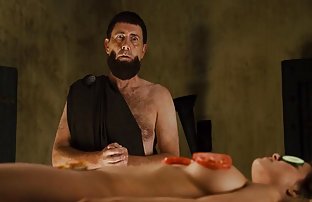 پورنو سکسی ترانس اولیویا در چرم استرچ انگشت