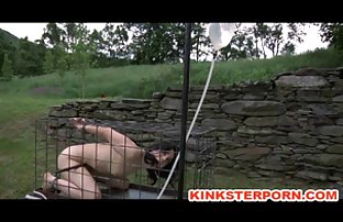 پورنو سکسی شخص ساده و معصوم تیره با خالکوبی حرکت بدن سکسی و برهنه ته قنداق تفنگ آبدار