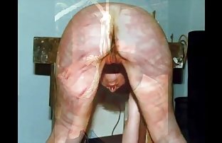 پورنو سکسی شخص ساده و معصوم سکسی دروغ بر روی تخت و سرگرم با زن سبک و جلف تراشیده